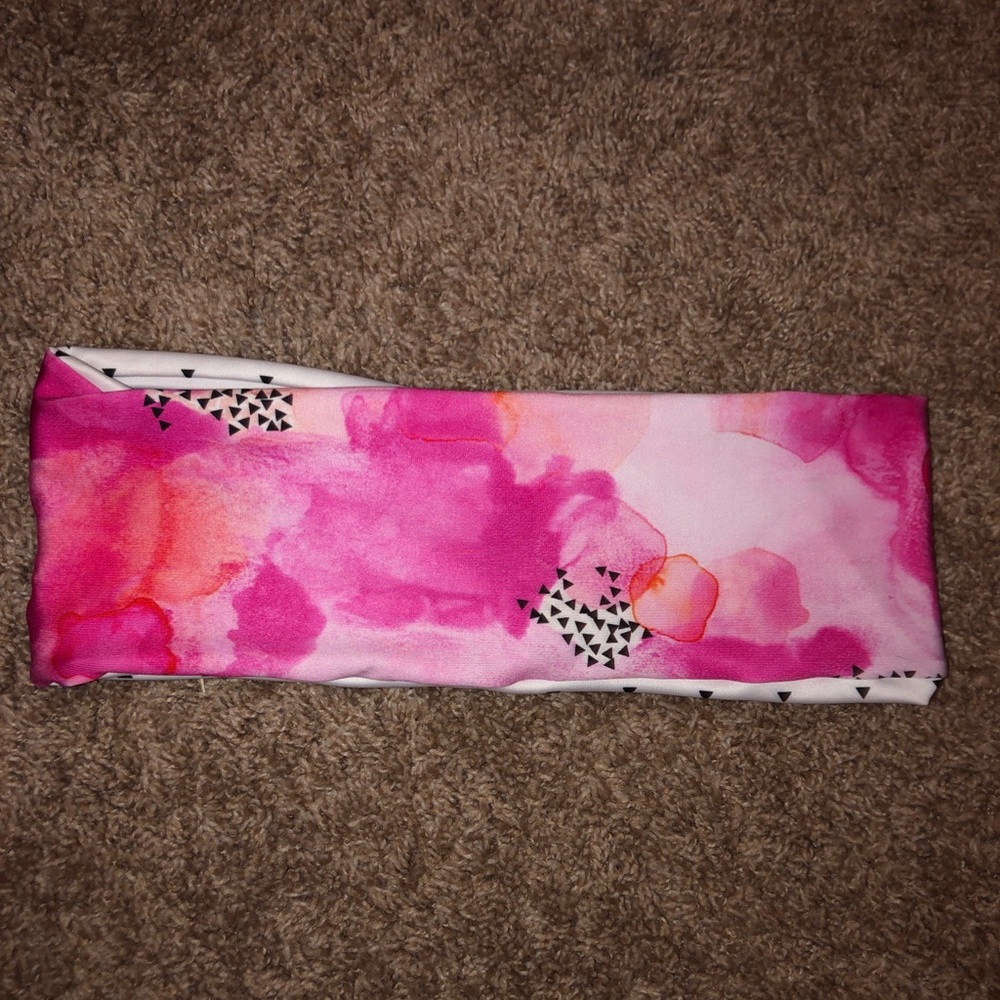 Swimsuit top: SUPER CUTE AND UNIQUE